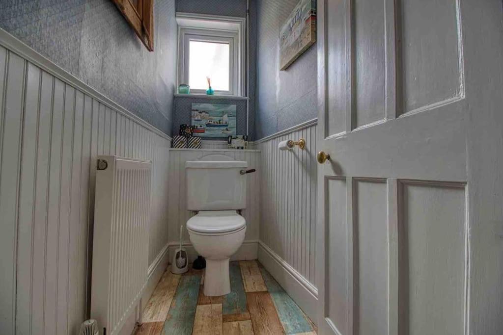 Large Character Home, Hot Tub, Beach 5 Min Walk Gorleston-On-Sea Exterior photo