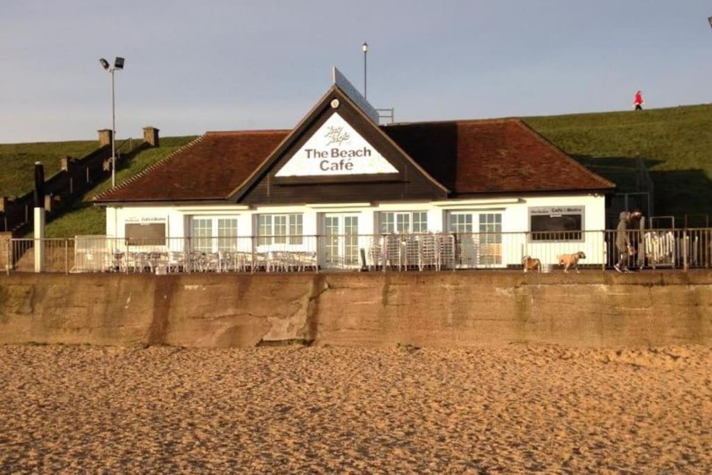 Large Character Home, Hot Tub, Beach 5 Min Walk Gorleston-On-Sea Exterior photo